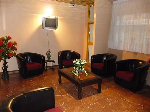 Nouvel 18 Otel